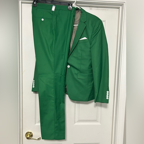Like New Green Men Suit. Jacket 32 Pants 30 - Picture 4 of 5
